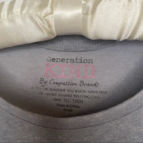 Kindness Spellout Floral Gray Tank top Size Small - Picture 4 of 5